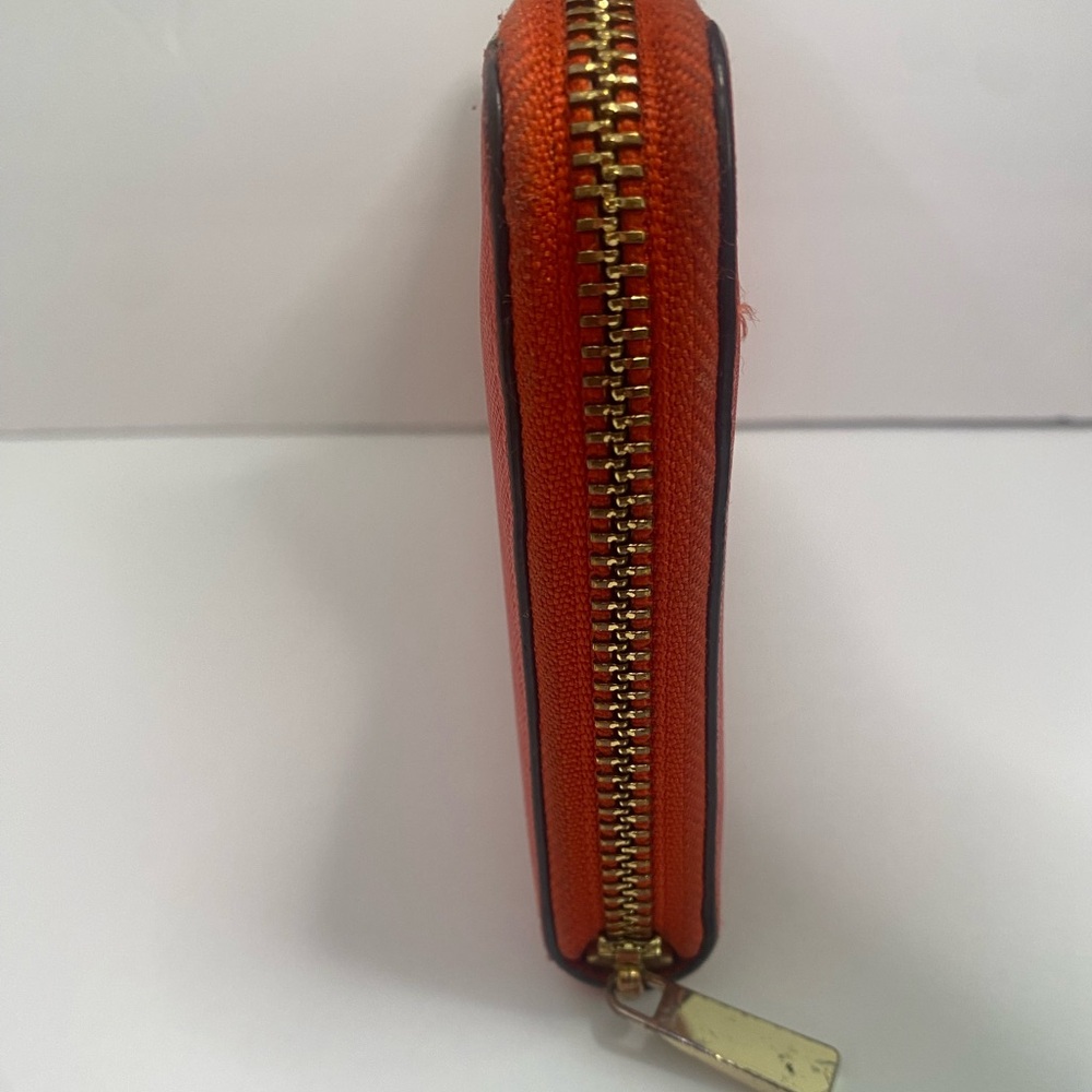 Tory Burch Zip-around Wallet - Picture 3 of 15